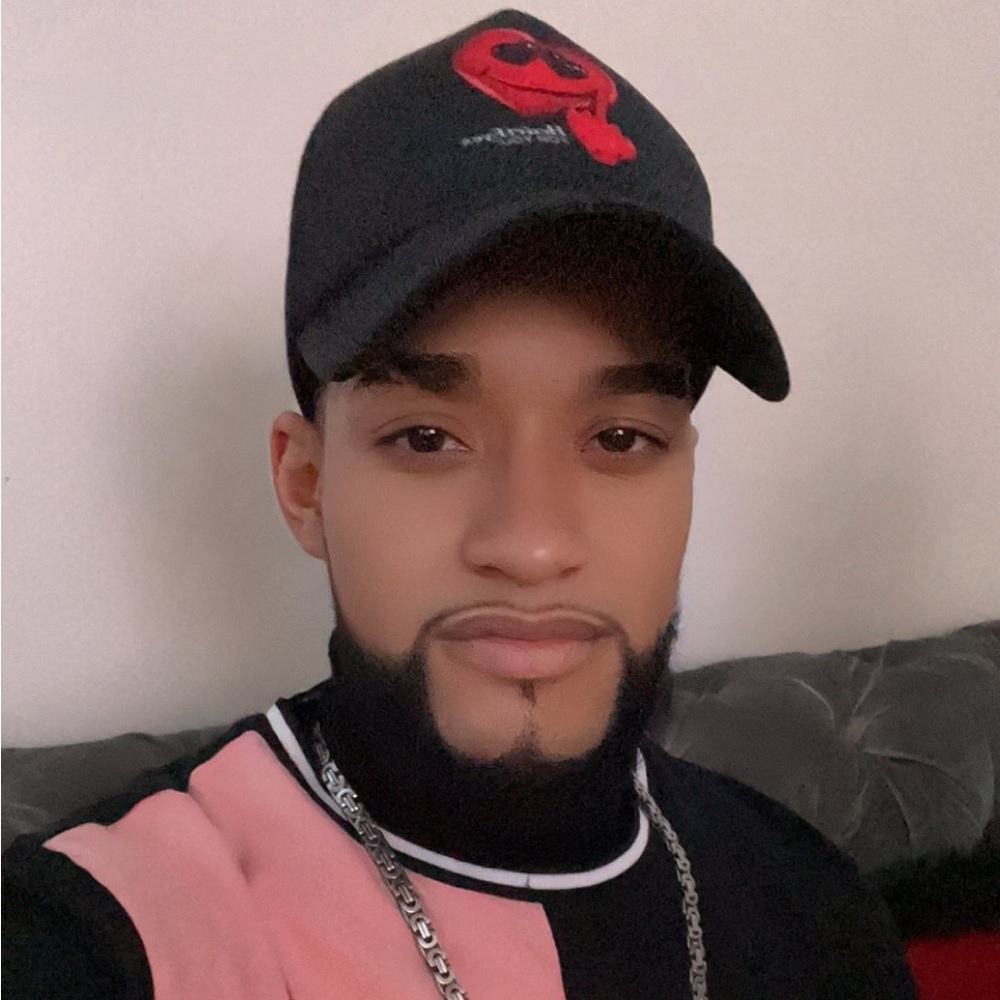 Meet your Posher, Emmanuel